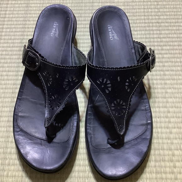 Dansko Black Sandals Floral Thong Flip Flop Leather Sandals - Picture 1 of 7